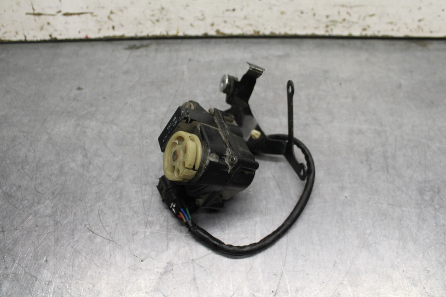 12-16 HONDA CBR1000RR EXHAUST VALVE SERVO MOTOR BB114