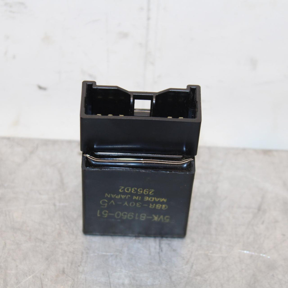 22-23 YAMAHA YZF R7 RELAY ASSEMBLY FUSE BOX BB583
