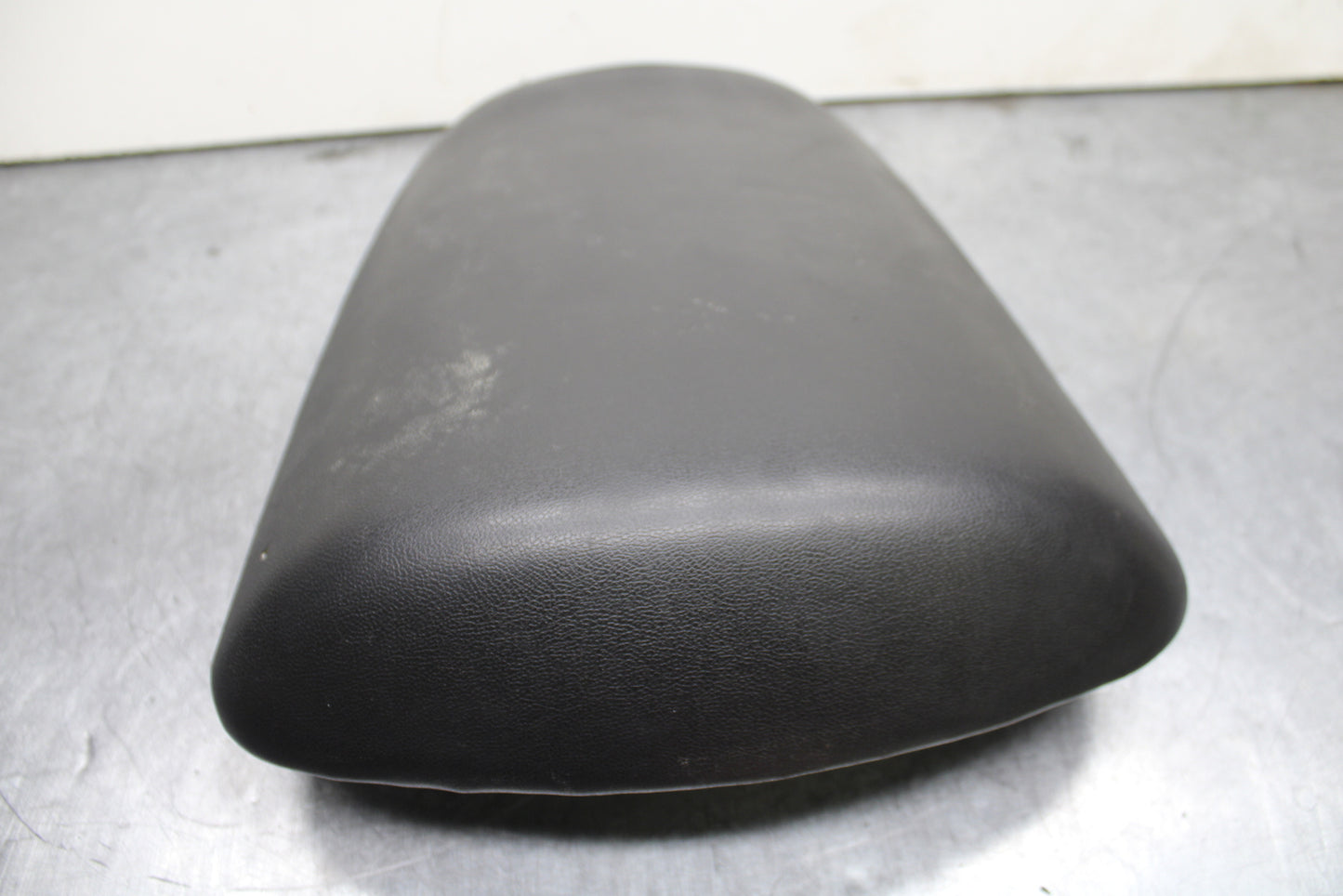 00-02 KAWASAKI NINJA ZX6R REAR BACK PASSENGER TANDEM SEAT SADDLE PILLION  BB750