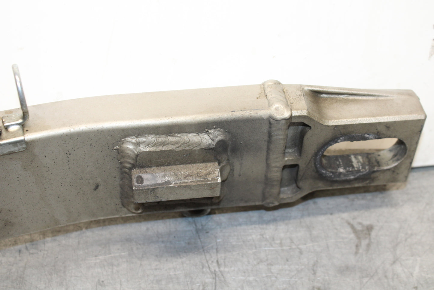 00-02 KAWASAKI NINJA ZX6R REAR SWINGARM BACK SUSPENSION SWING ARM BB750