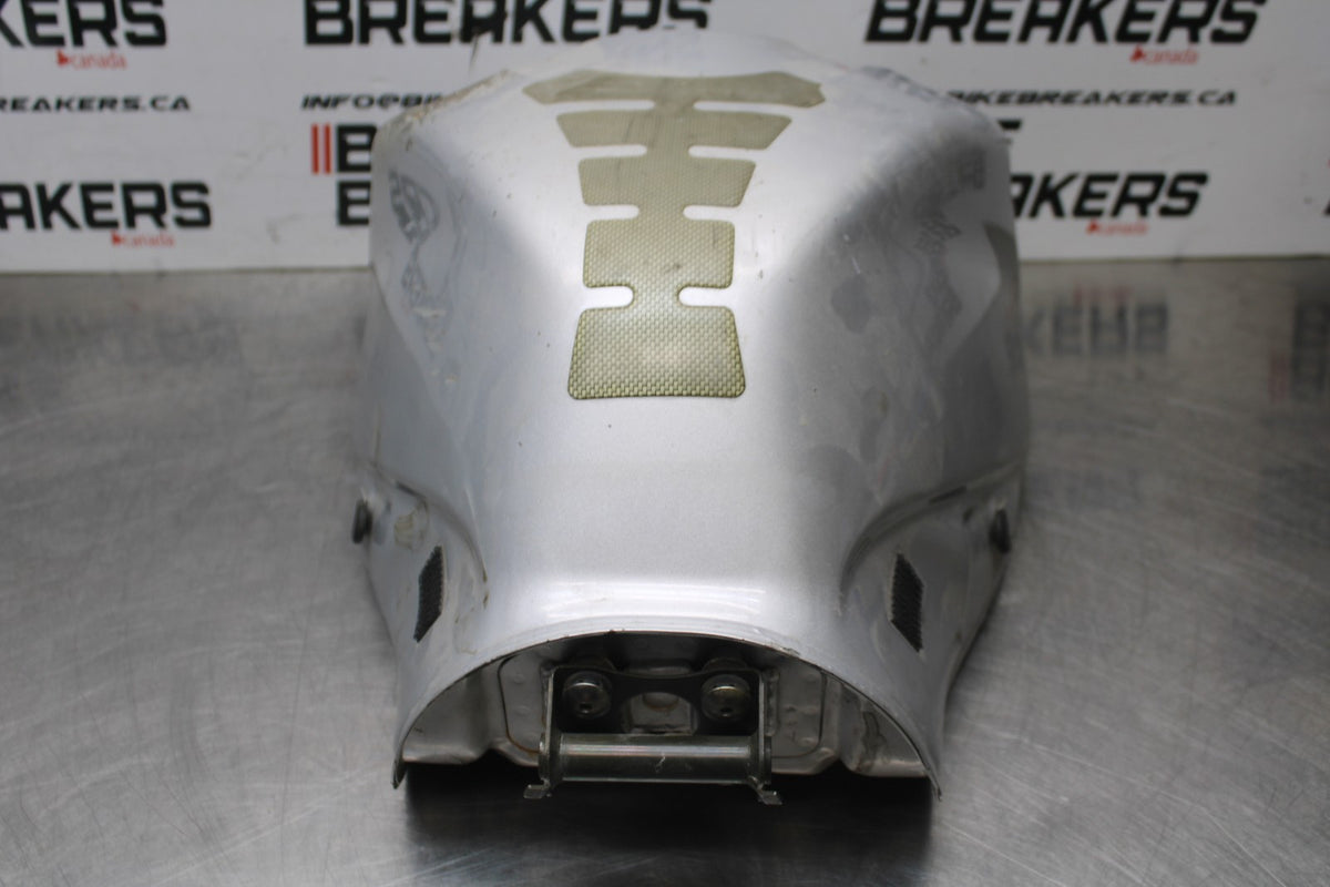 06-07 SUZUKI GSXR600 GAS TANK FUEL CELL PETROL RESERVOIR NO KEY BB792-B