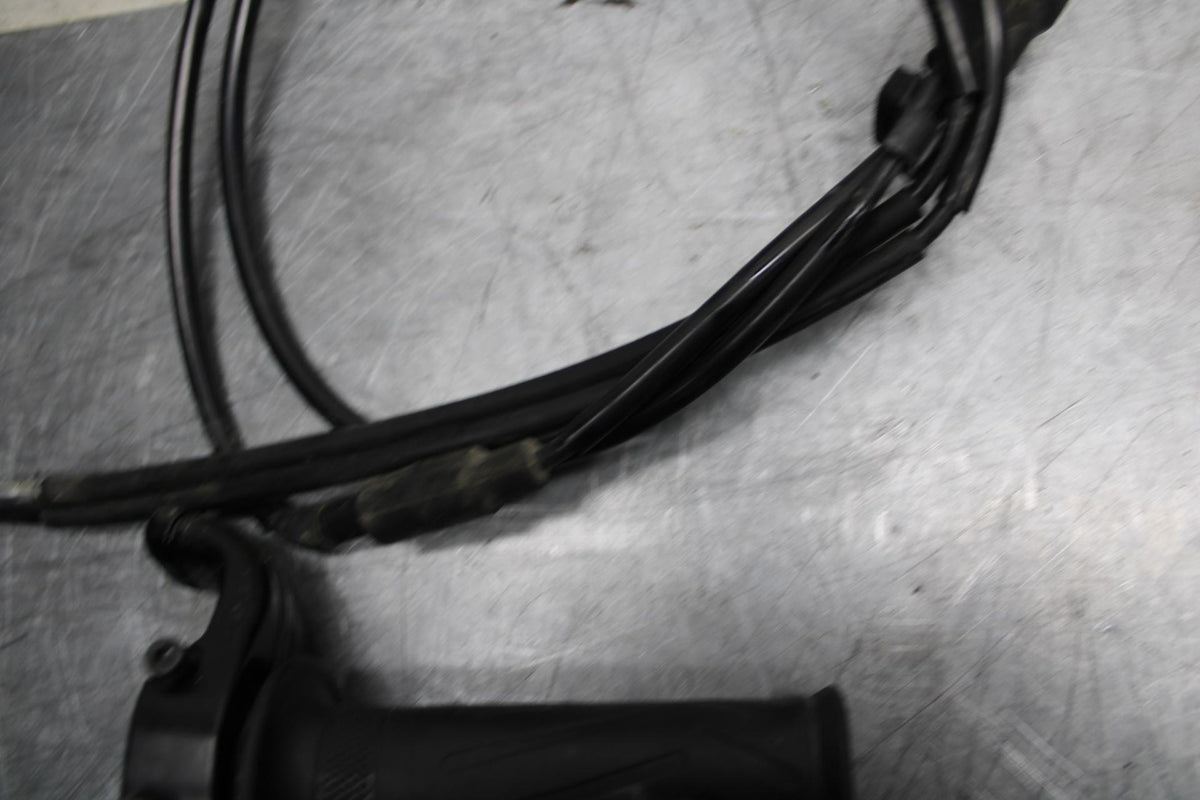 17-19 YAMAHA FZ09 THROTTLE CABLE LINE HOUSING GUIDE BB480