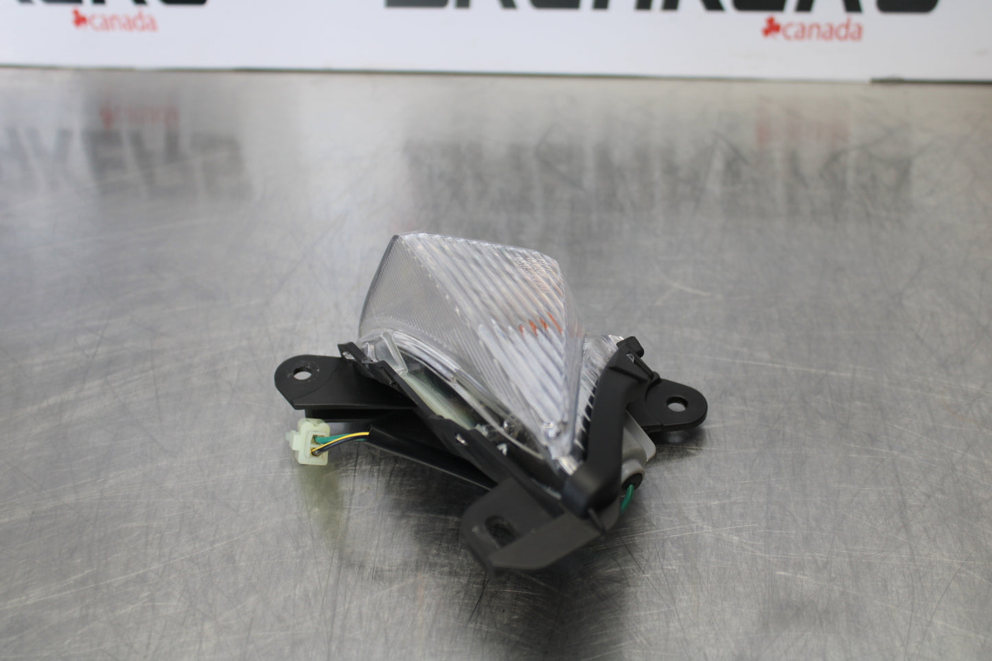 23-24 KAWASAKI NINJA ZX14R NEW!! RIGHT FRONT TURN SIGNAL LIGHT INDICATOR BB169