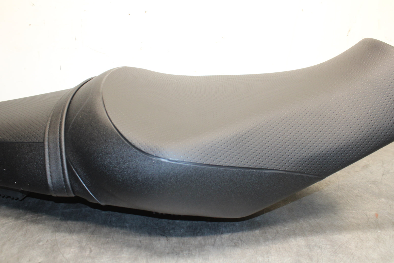12-25 KAWASAKI NINJA ZX14R NEW!! FRONT REAR SEAT SADDLE BB757