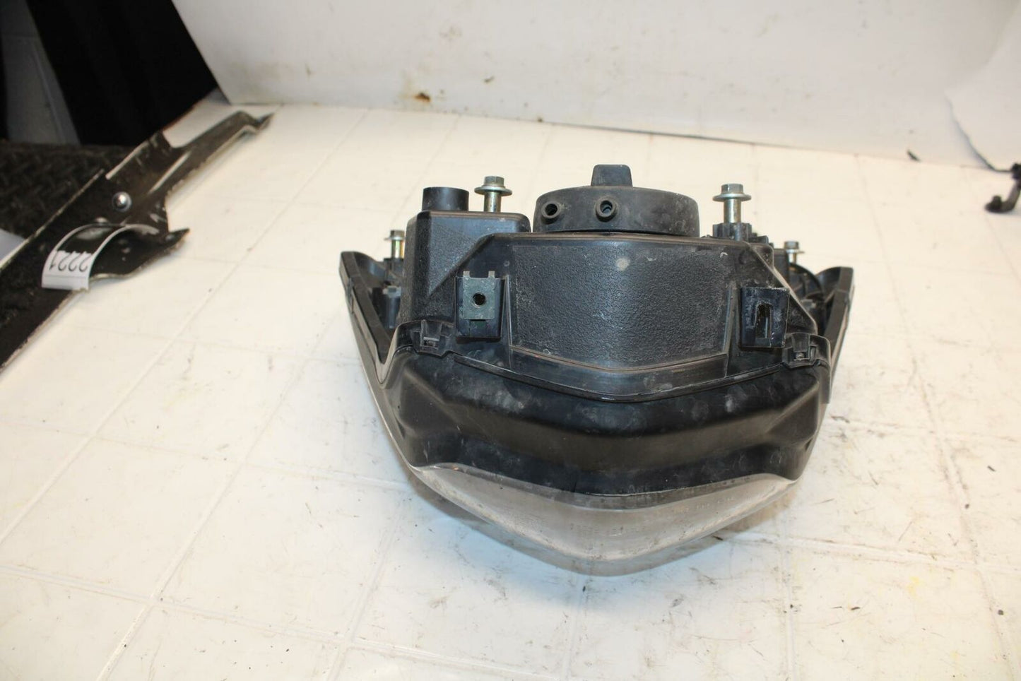 06-07 SUZUKI BANDIT 1200S ABS FRONT HEADLIGHT HEAD LIGHT LAMP BB21