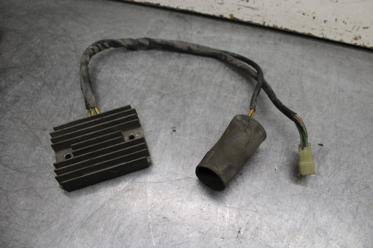 02-04 HONDA VTX1800S RECTIFIER VOLTAGE REGULATOR BB712
