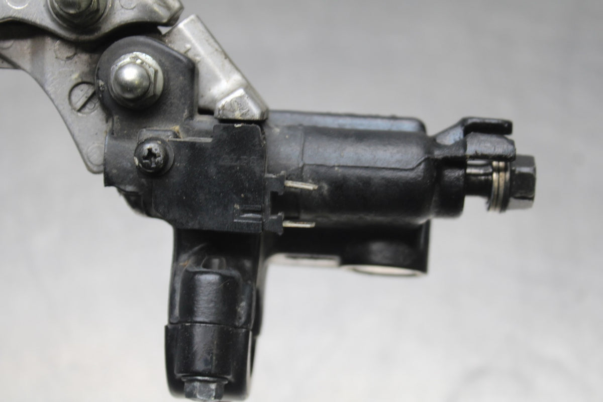 18 HONDA CB500F FRONT BRAKE MASTER CYLINDER w/ LEVER BB861