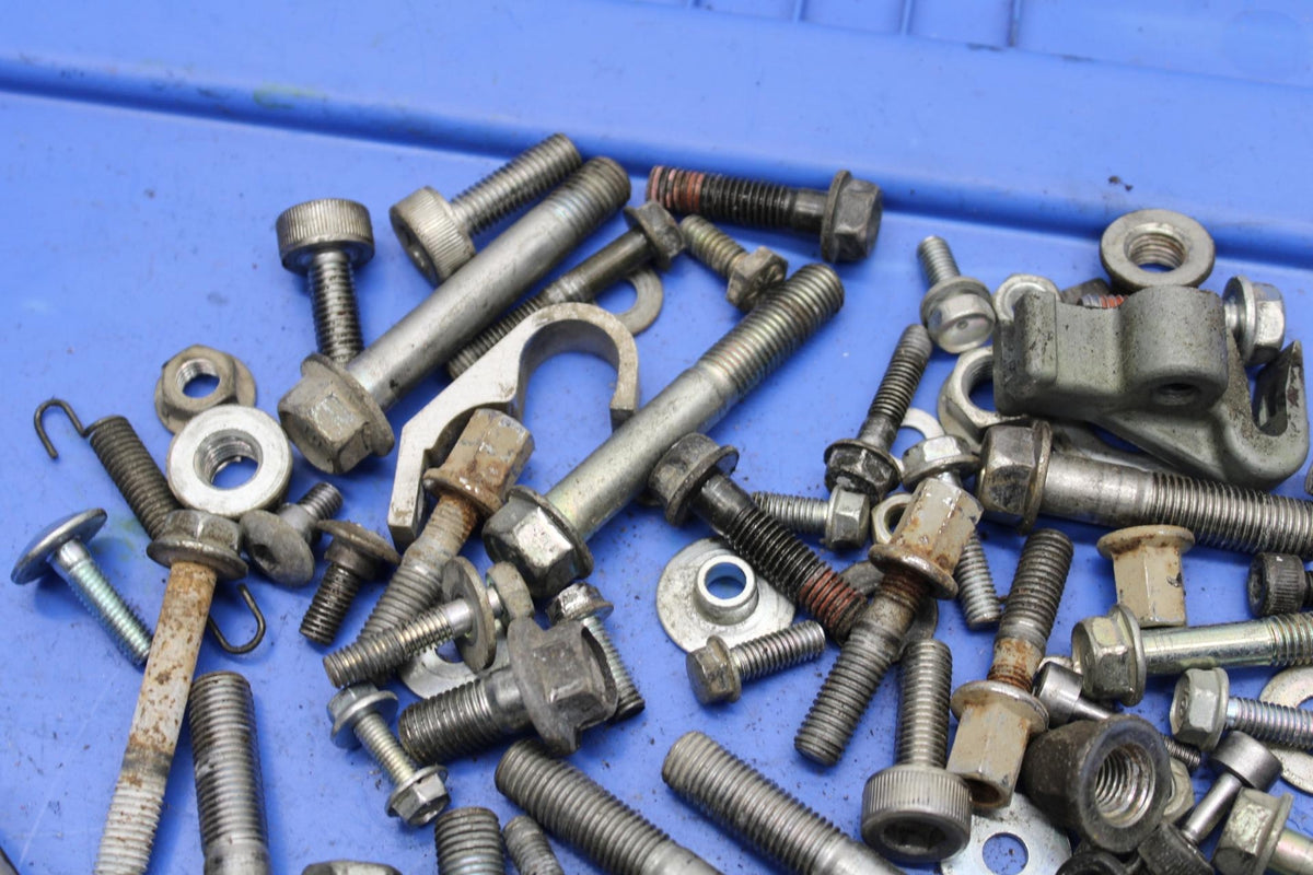 2006 Honda CBR600F4i MISCELLANEOUS BOLTS AND HARDWARE BB567