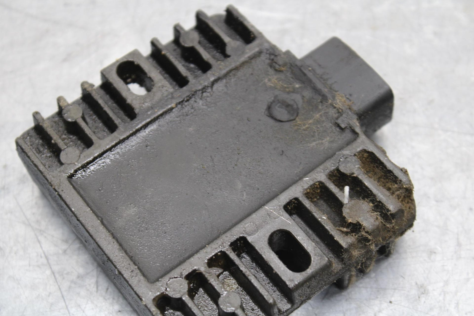 2006 Kawasaki Vulcan 900 VN900B Classic RECTIFIER VOLTAGE REGULATOR  BB585