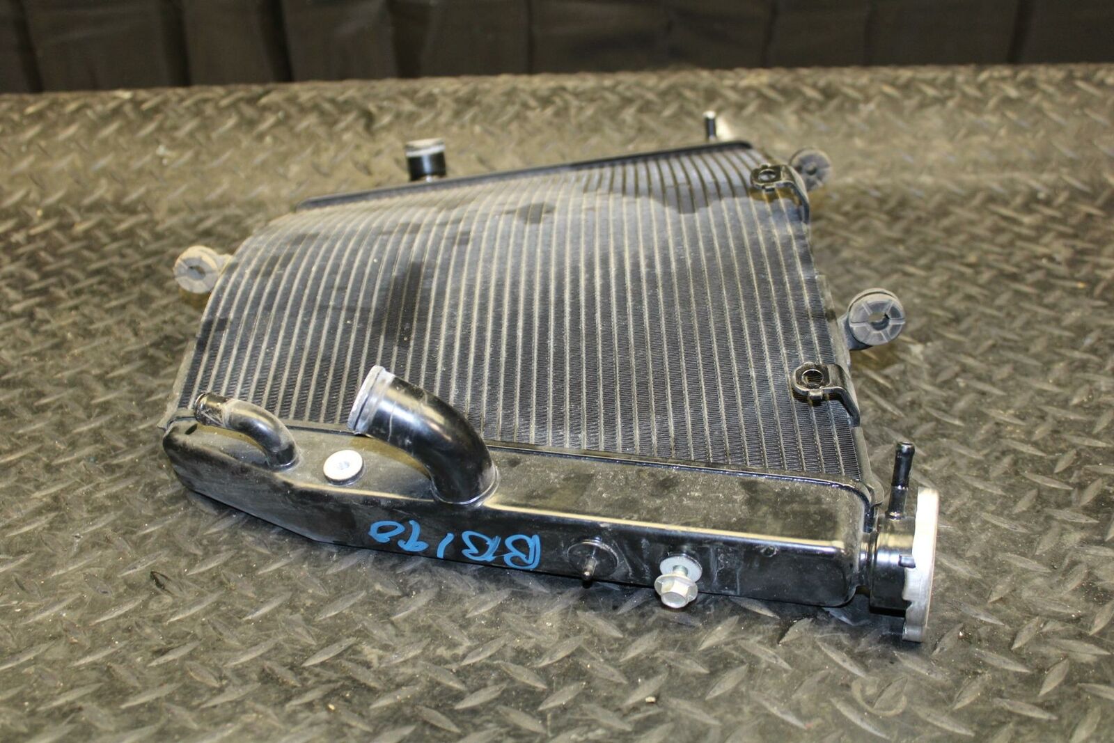 10 SUZUKI GSXR750 ENGINE RADIATOR MOTOR COOLER COOLING RADIATER  bb190