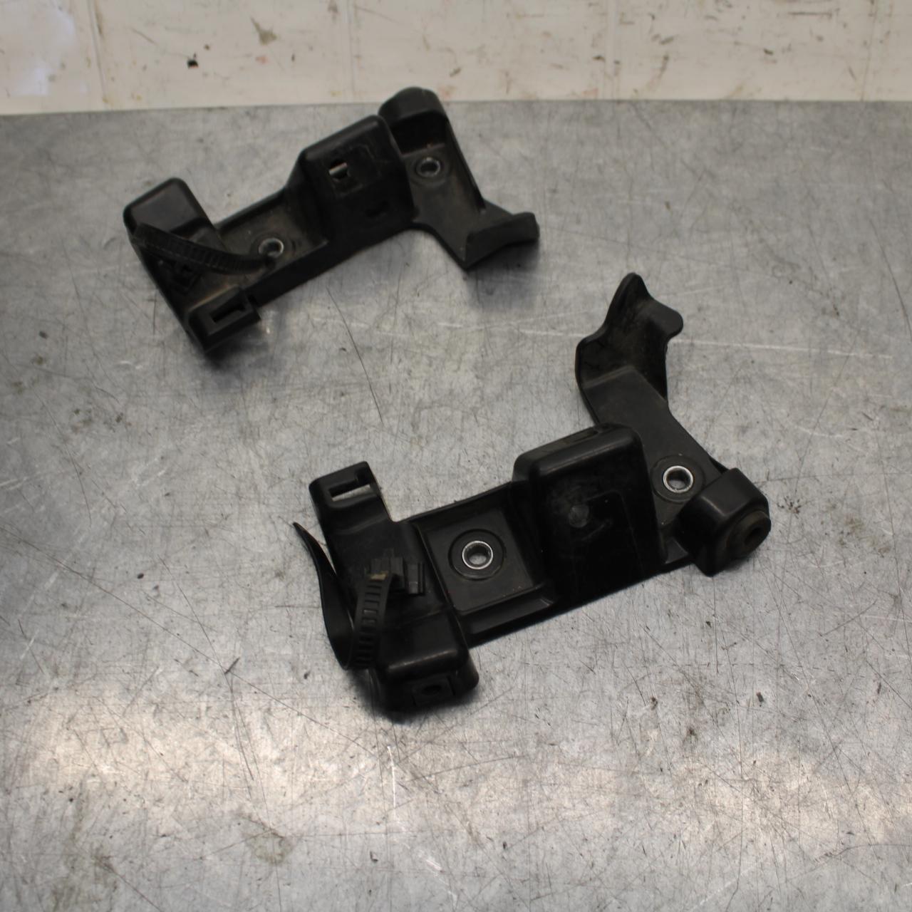 07 YAMAHA YZF R6 2c0  SIDE FAIRING BRACKET BB75