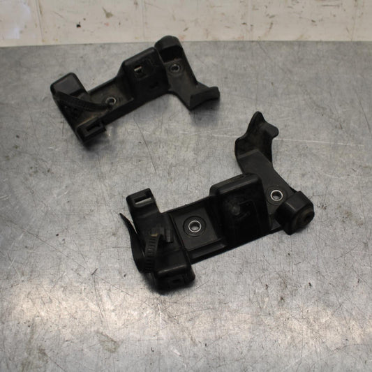 07 YAMAHA YZF R6 2c0  SIDE FAIRING BRACKET BB75