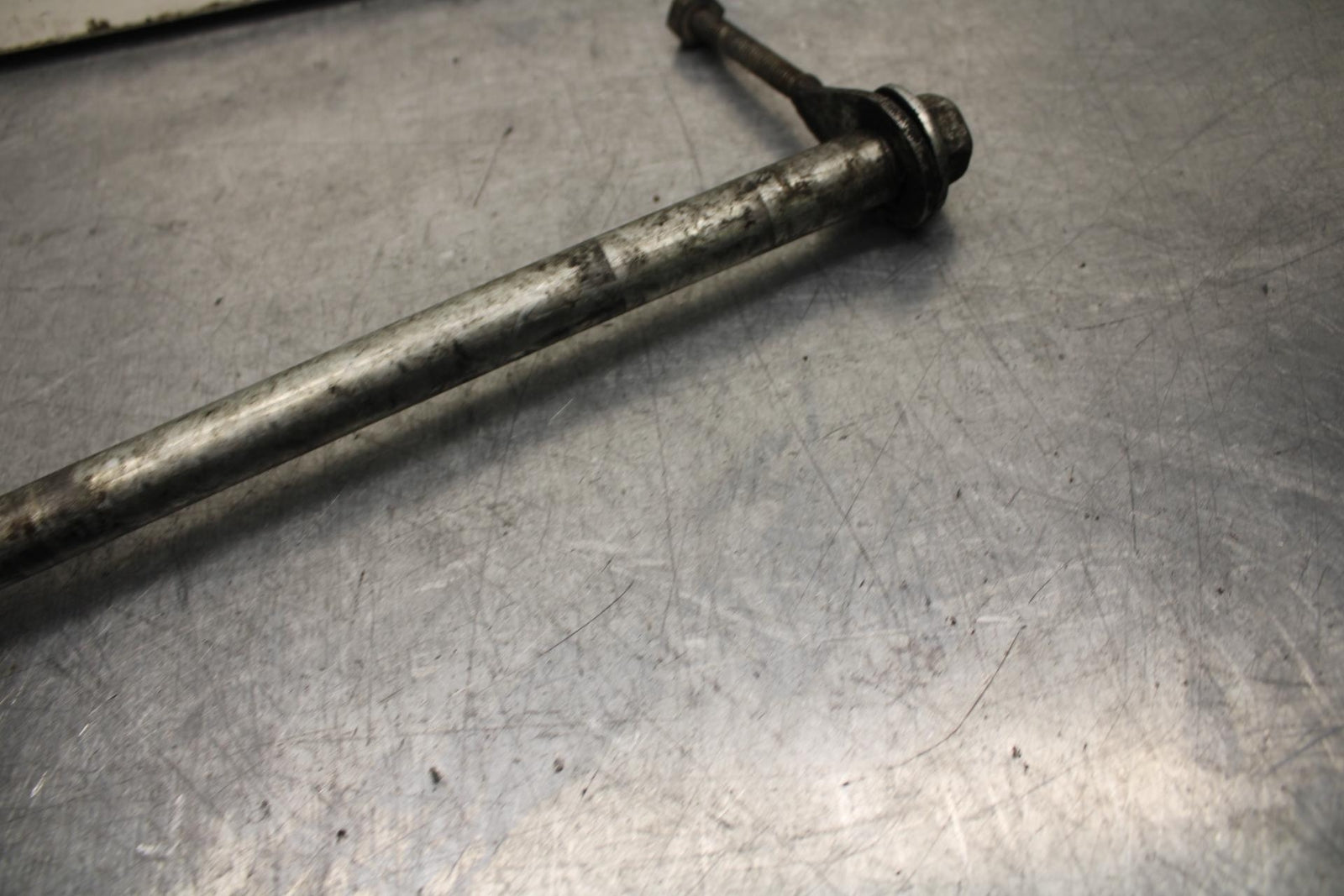 1996 Kawasaki Vulcan 800 VN800B Classic REAR AXLE WHEEL RIM PIVOT BOLT AXEL BB93