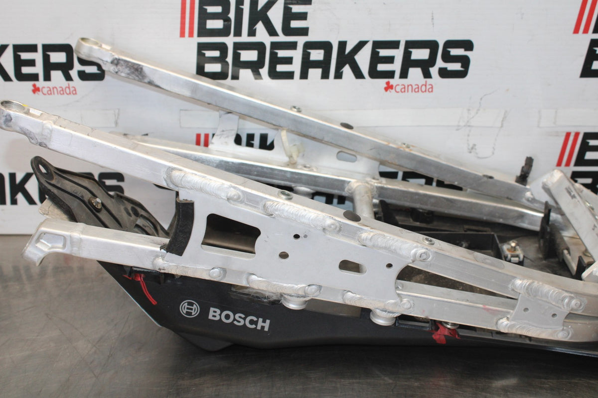 16 APRILIA TUONO V4 1100 REAR SUBFRAME BACK SUB FRAME BB905