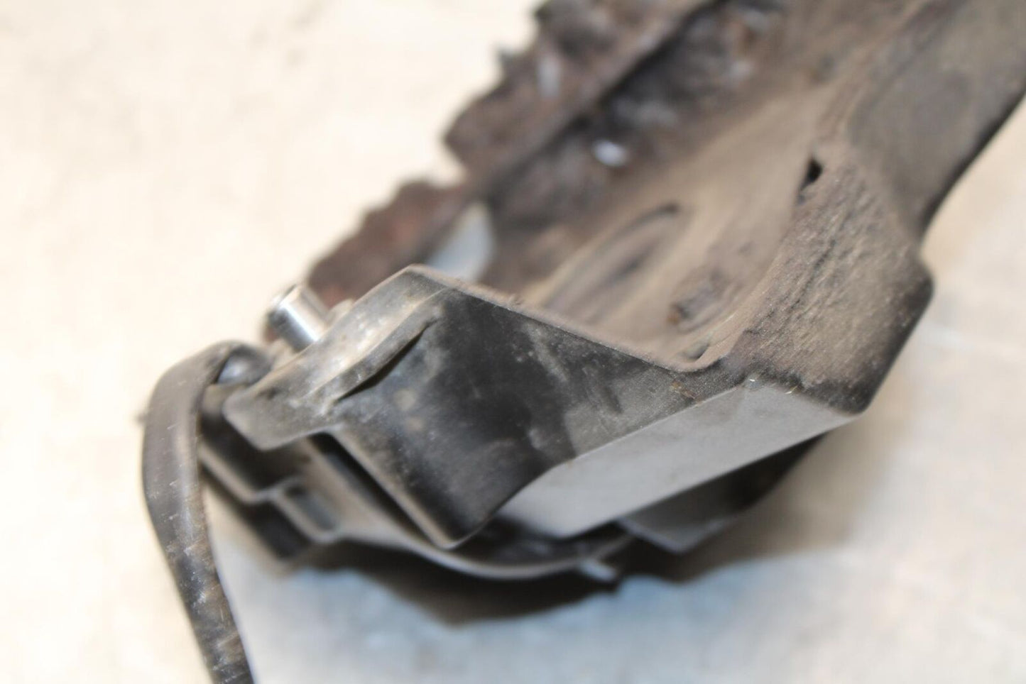 2011 Kawasaki Ninja ZX6R ZX600R ENGINE SPROCKET COVER BB587