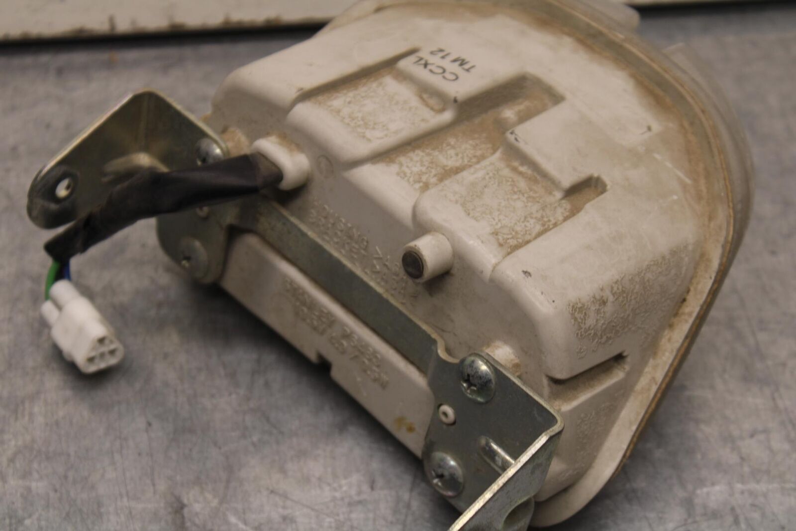 06-07 SUZUKI GSXR 600 REAR TAIL TAILLIGHT BACK BRAKE LIGHT BB104