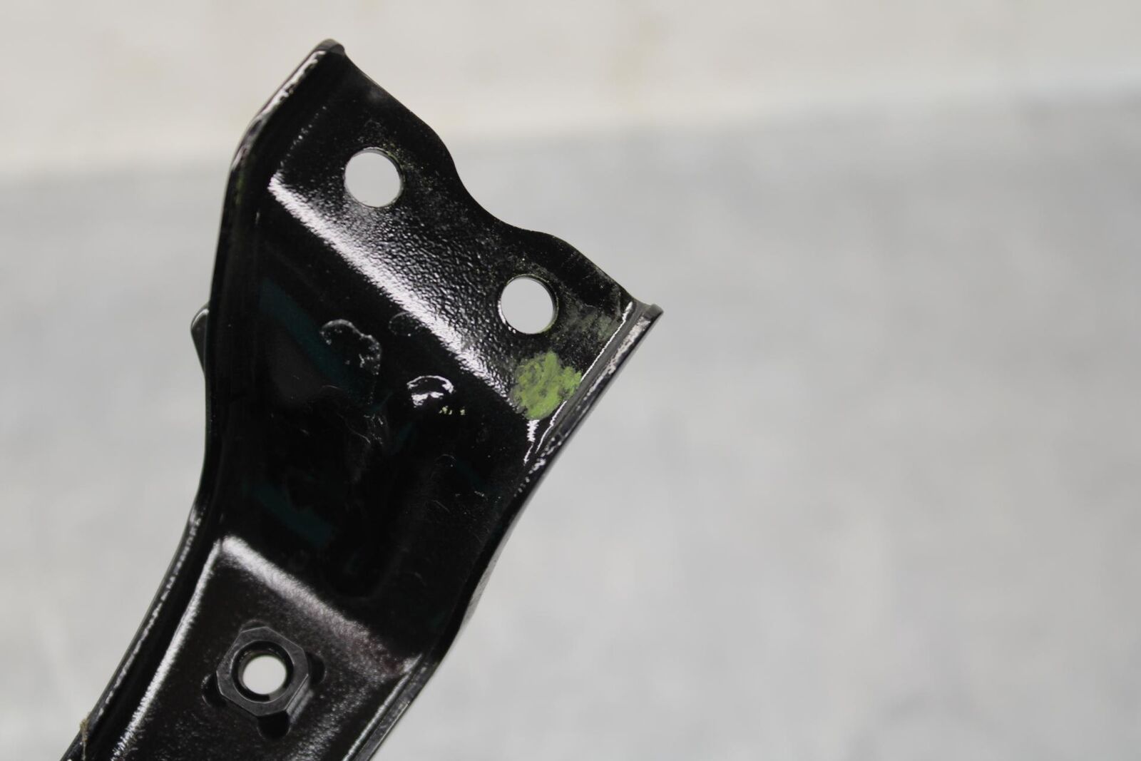 20 KAWASAKI Z400 ER400 ABS GAS TANK FUEL CELL RESERVOIR BRACKET MOUNT BB586