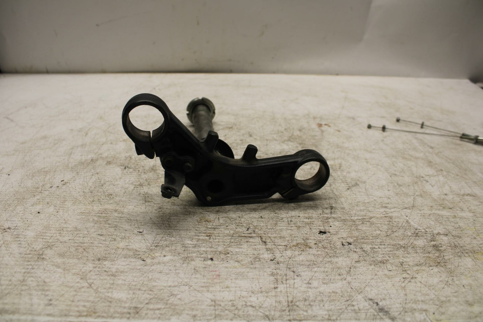 12-13 KAWASAKI EX300 NINJA FRONT FORKS CLAMP LOWER TRIPLE TREE STEM BB373