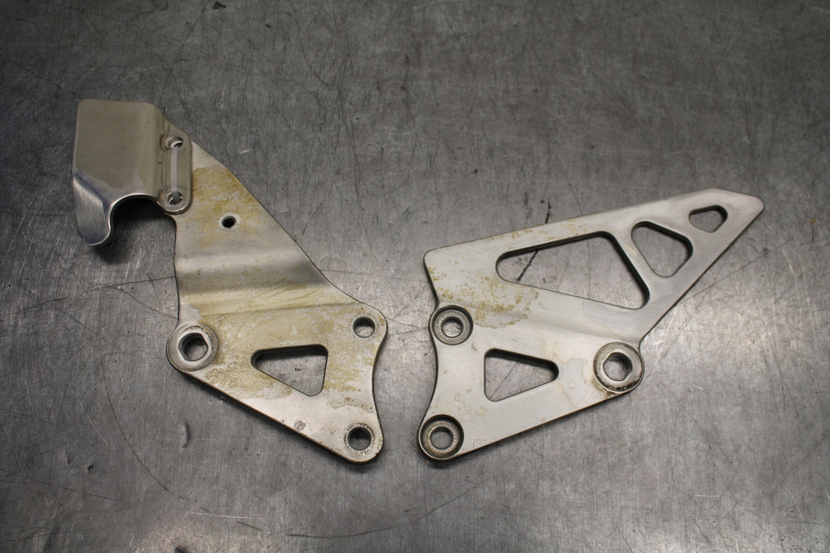 91-92 SUZUKI GSXR750 M  LEFT RIGHT REARSET DRIVER PEG BRACKETS MOUNTS BB125