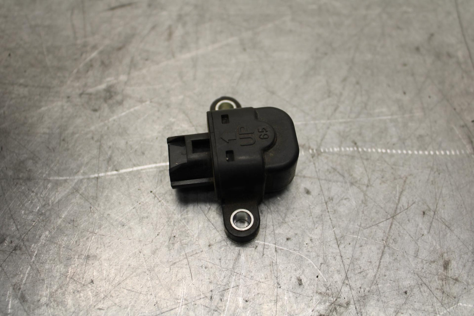 17 KAWASAKI Z900 ZR900 TIP OVER BANK ANGLE CRASH SENSOR SWITCH  BB549