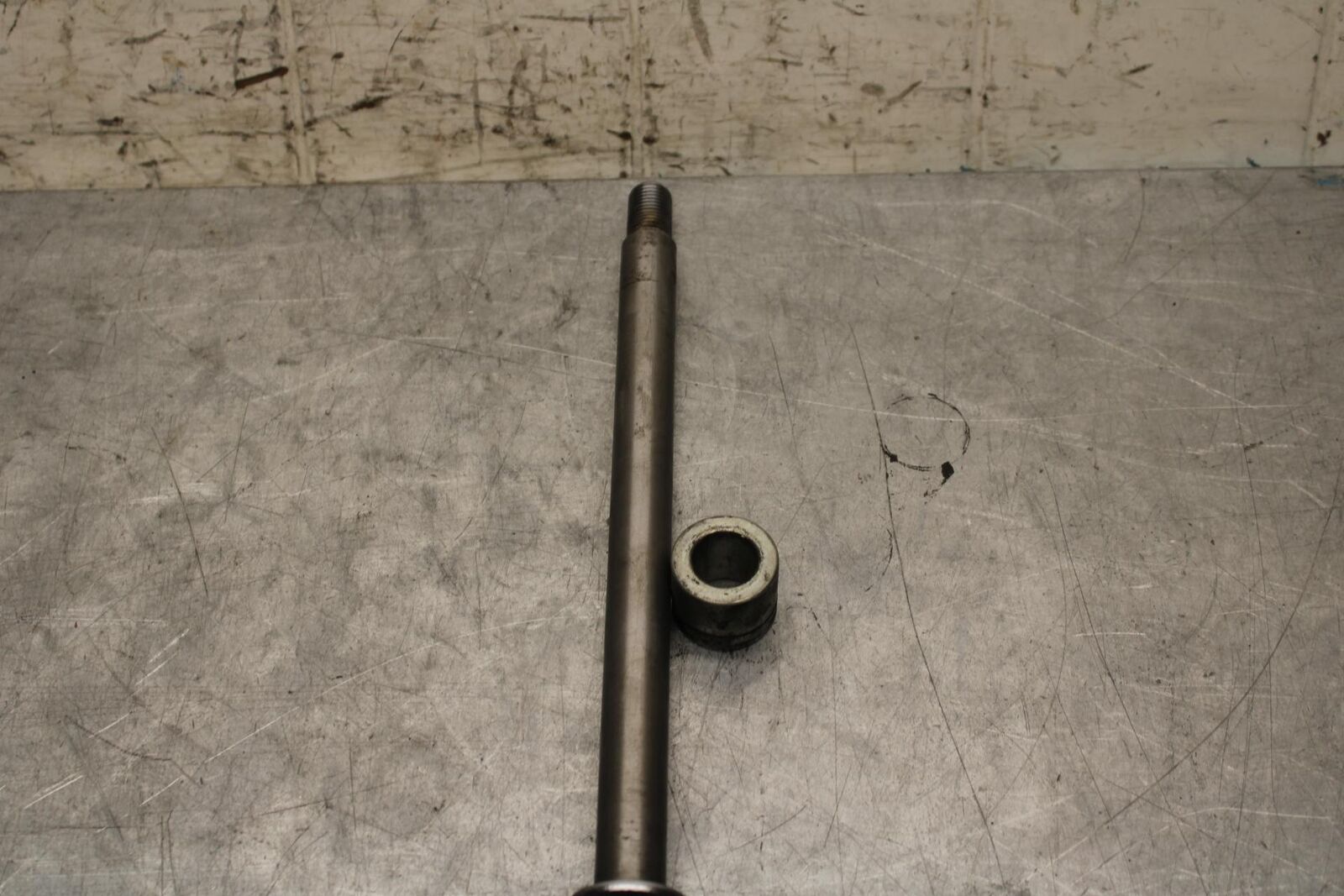 2003 Yamaha Vmax 1200 VMX1200 FRONT WHEEL RIM AXLE PIVOT BOLT BB563