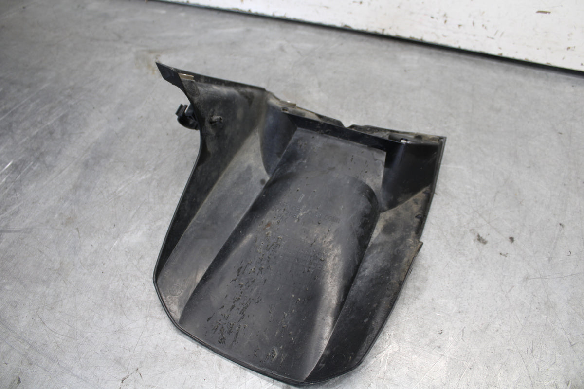 04-06 YAMAHA YZF R1 REAR BACK WHEEL TIRE HUGGER FENDER 5VY-21650-00-00 BB659