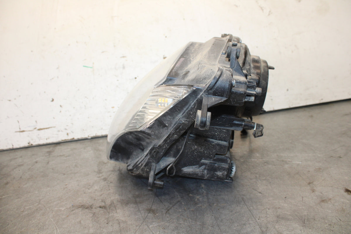 06-07 SUZUKI GSXR 600 FRONT HEADLIGHT HEAD LIGHT LAMP BB694