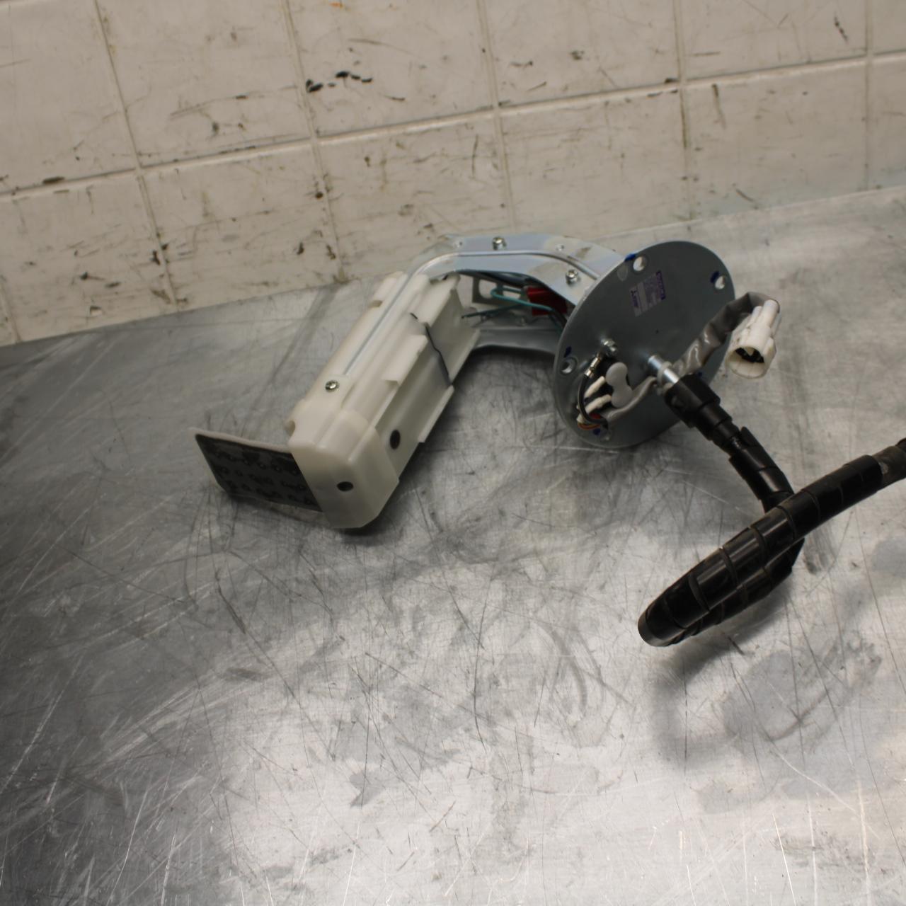 17-23 SUZUKI GSXR 250 GSX250RL8 FUEL PUMP GAS PETROL SENDER UNIT BB490