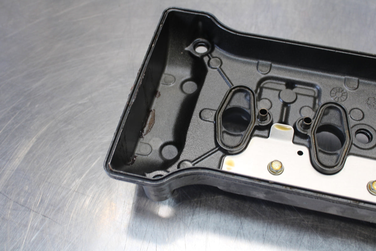 06-07 HONDA CBR1000RR ENGINE TOP END CYLINDER HEAD COVER BB166