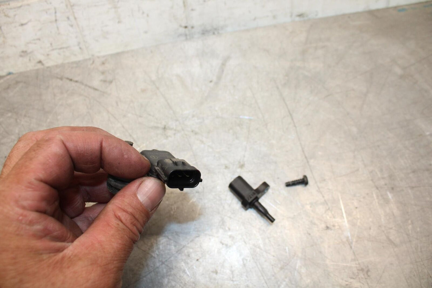 2008 Kawasaki Ninja ZX10R ZX1000E MAP MASS AIR FLOW PRESSURE TEMP SENSOR  BB524