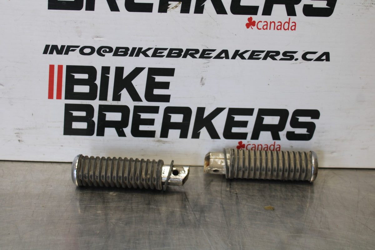 03-08 HONDA VTX1300C REAR PASSENGER FOOT STEP PEG SET BB868