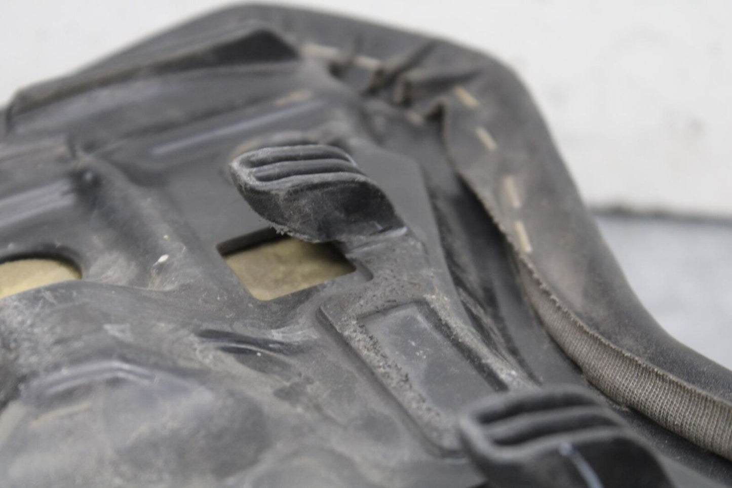 15-16 KAWASAKI EX300 FRONT DRIVERS SEAT PAD SADDLE PILLION BB635