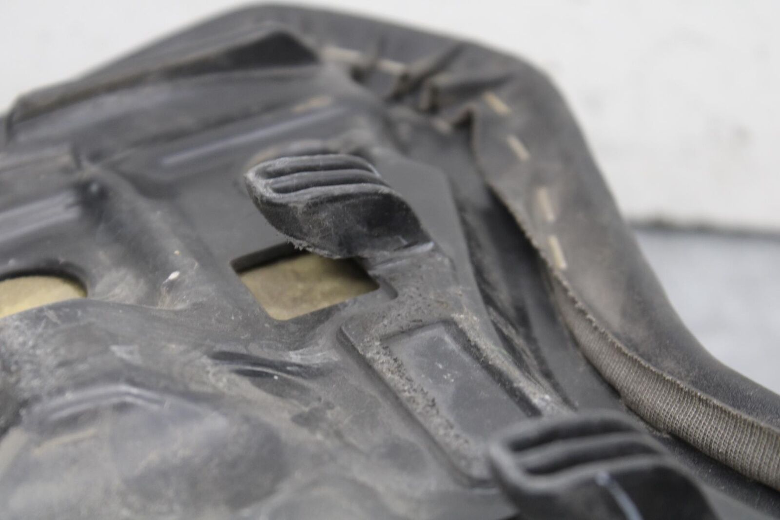 15-16 KAWASAKI EX300 FRONT DRIVERS SEAT PAD SADDLE PILLION BB635