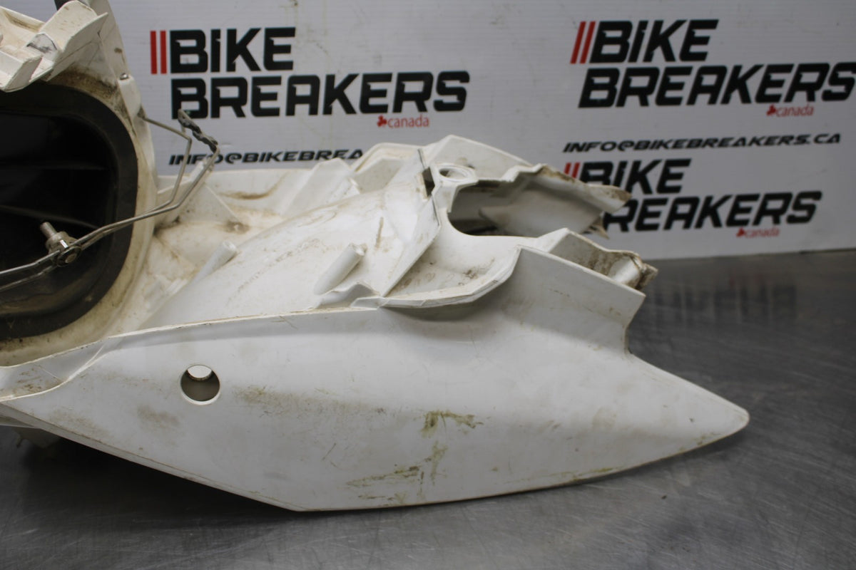 13 KTM 350 SXF AIR CLEANER FILTER BOX BB104