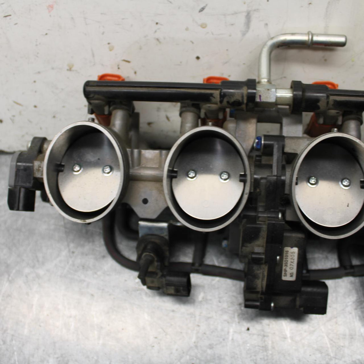 21 KAWASAKI NINJA ZX6R MAIN FUEL INJECTORS / THROTTLE BODIES 16163-1000 BB647