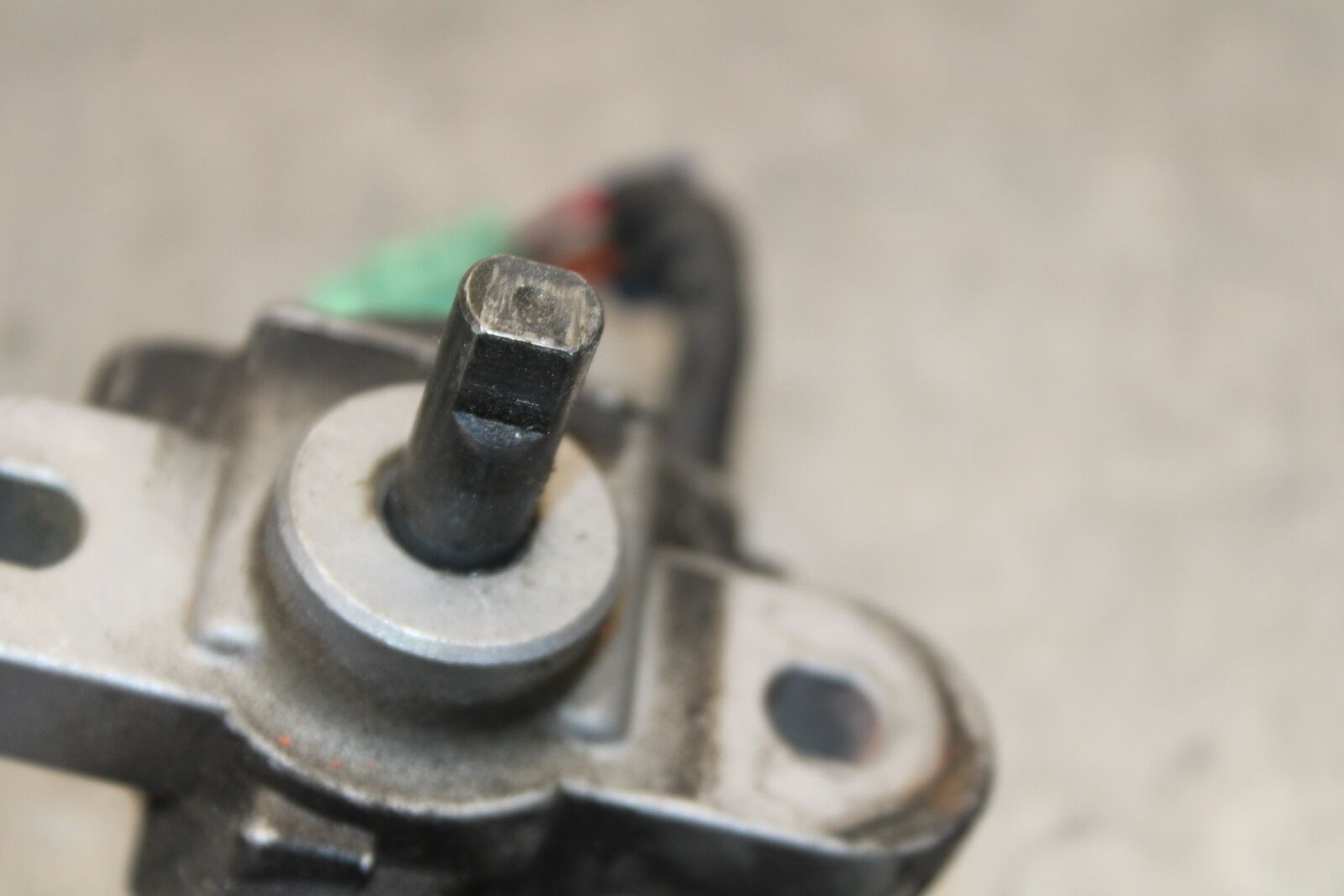 05-06 SUZUKI BOULEVARD M50 IGNITION LOCK KEY SET W/ GAS CAP AND SEAT LOCK BB671