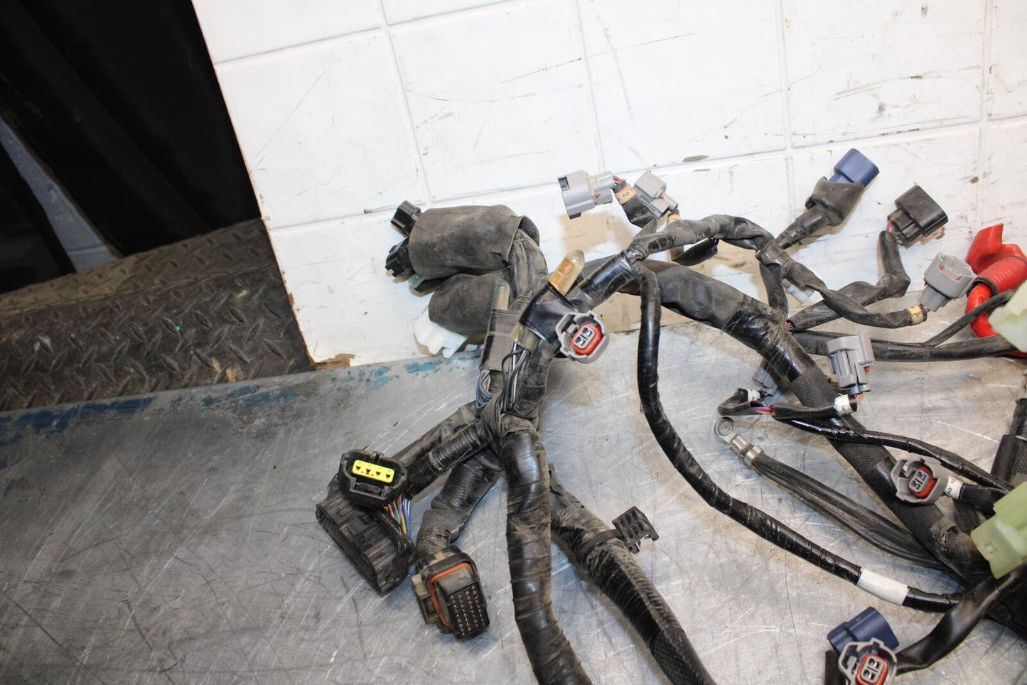 18 YAMAHA YZF R1  MAIN ENGINE WIRING HARNESS MOTOR WIRE LOOM BB473