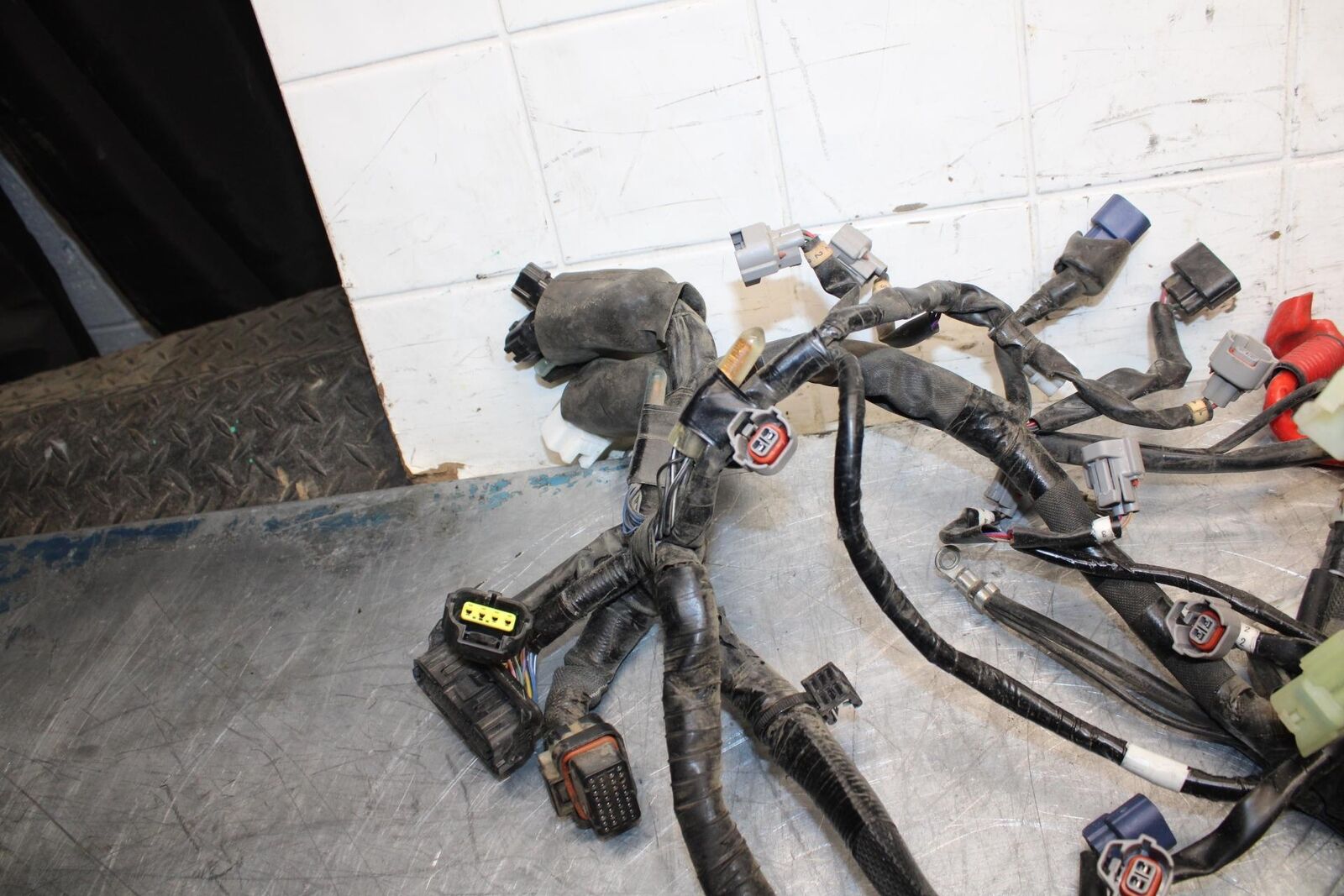 18 YAMAHA YZF R1  MAIN ENGINE WIRING HARNESS MOTOR WIRE LOOM BB473