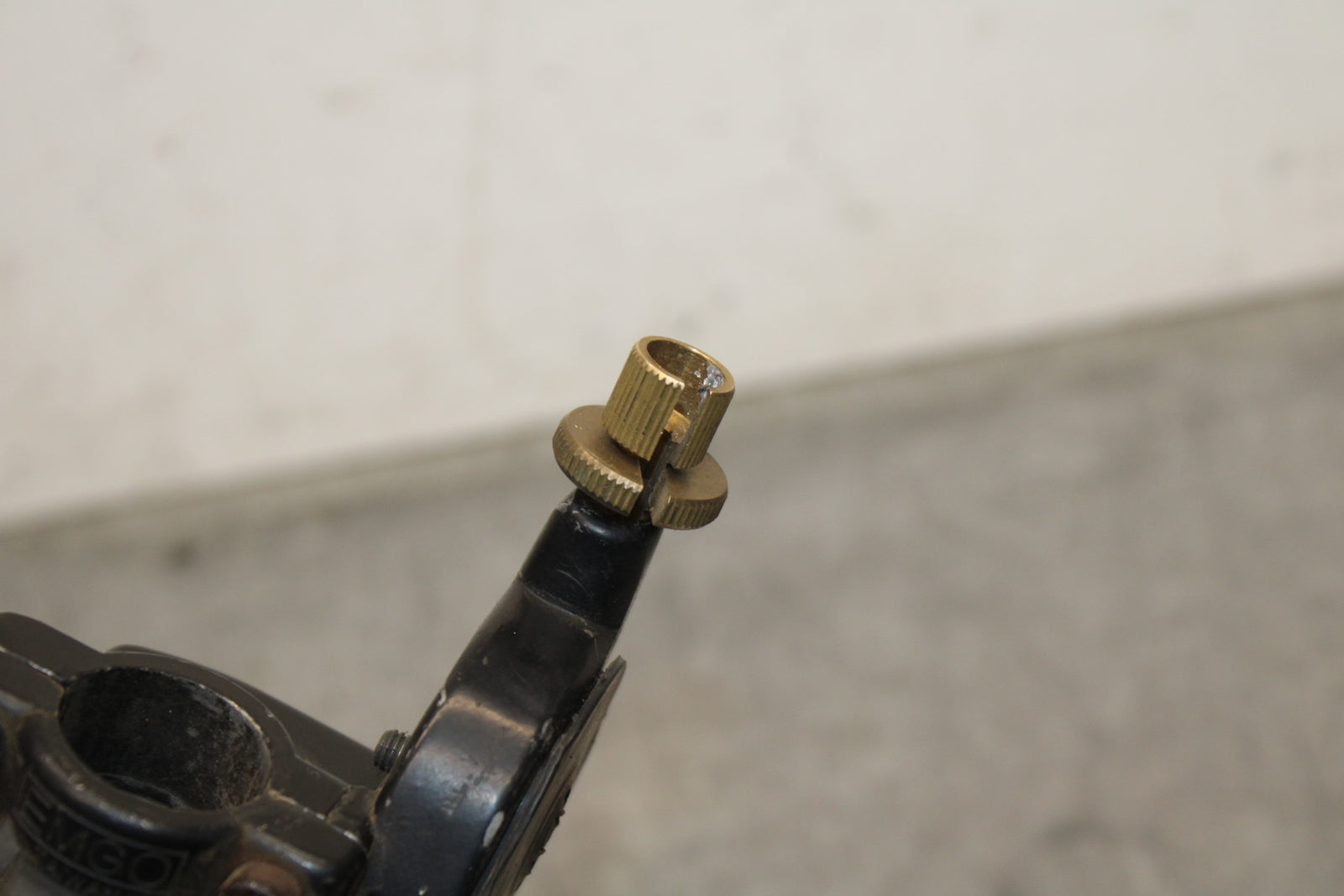 85-86 SUZUKI QUADRACER 250 THROTTLE CABLE LINE HOUSING GUIDE BB126
