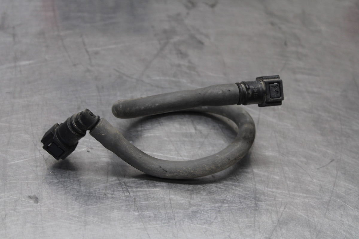 05-08 TRIUMPH SPEED TRIPLE 1050 FUEL HOSE GAS LINE TUBE PIPE BB933