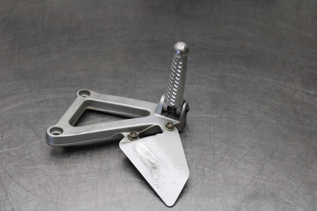 05 DUCATI SUPERSPORT 800 RIGHT REARSET REAR SET DRIVER FOOT PEG REST STOP BB913