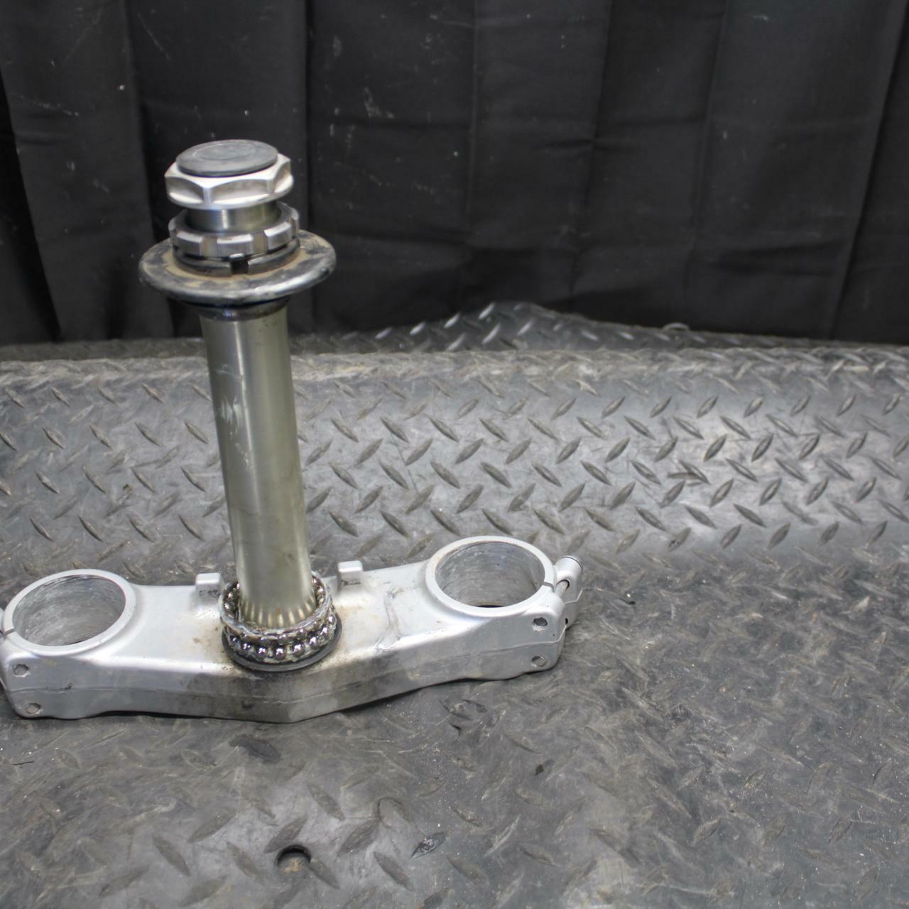 10-11 HONDA CBR1000RR FRONT FORKS  LOWER TRIPLE TREE STEM 53219-MFL-000 BB228