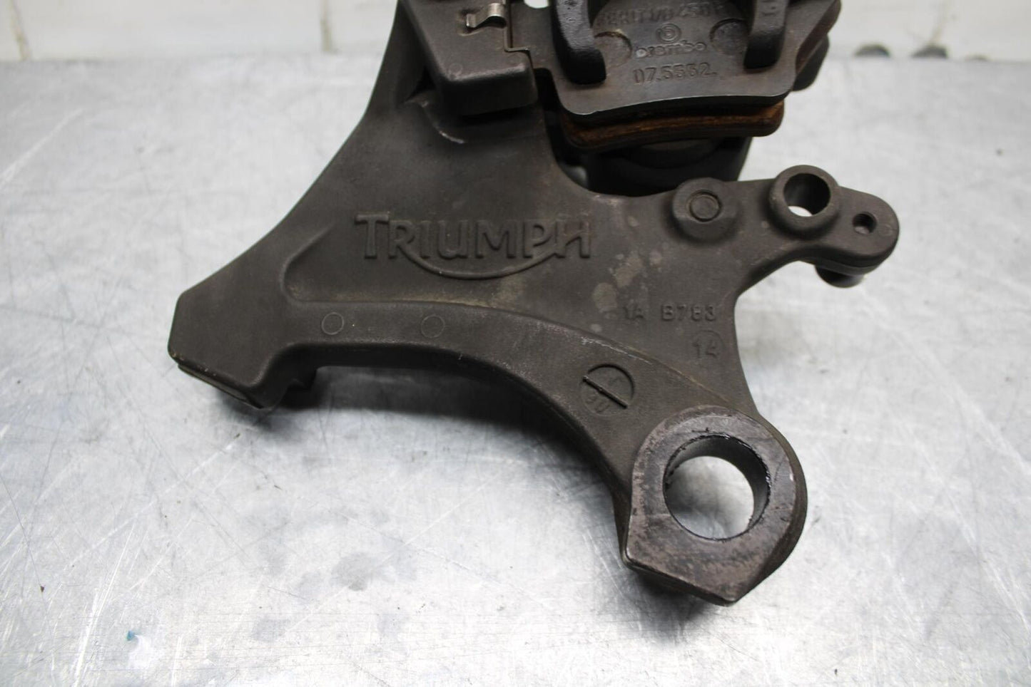 14-15 TRIUMPH STREET TRIPLE R REAR BACK BRAKE CALIPER W MOUNT BRACKET BB441