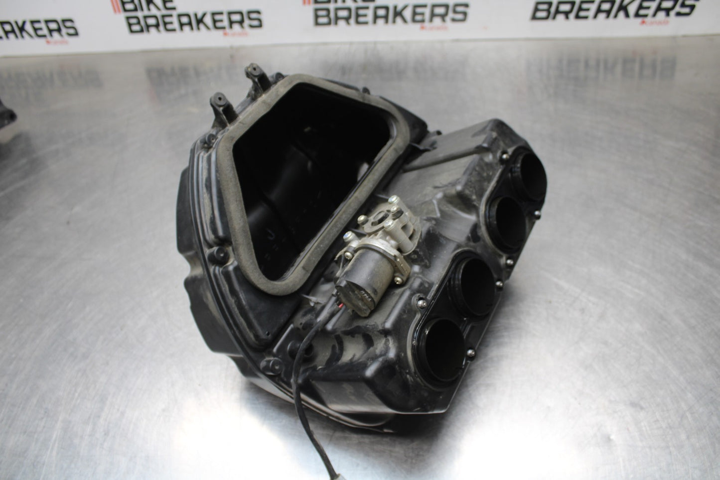 07-08 YAMAHA YZF R1 AIRBOX AIR INTAKE FILTER BOX /W STACKS BB771