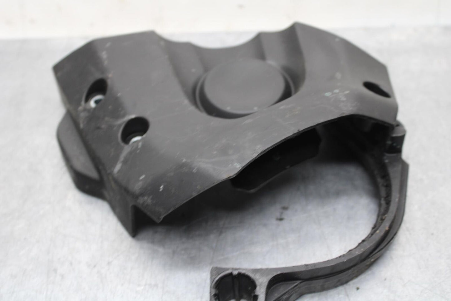 22-23 YAMAHA YZF R7 ENGINE SPROCKET COVER BB583