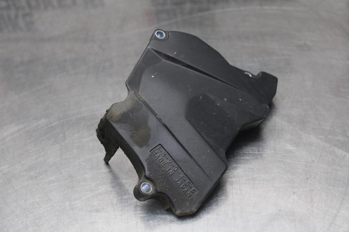 03-05 YAMAHA YZF R6  ENGINE SPROCKET COVER BB793