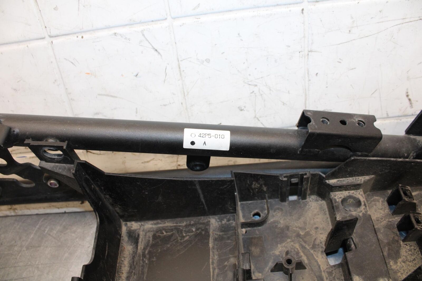 2012 Yamaha FZ8 REAR BACK TAIL SUBFRAME SUB FRAME BB550
