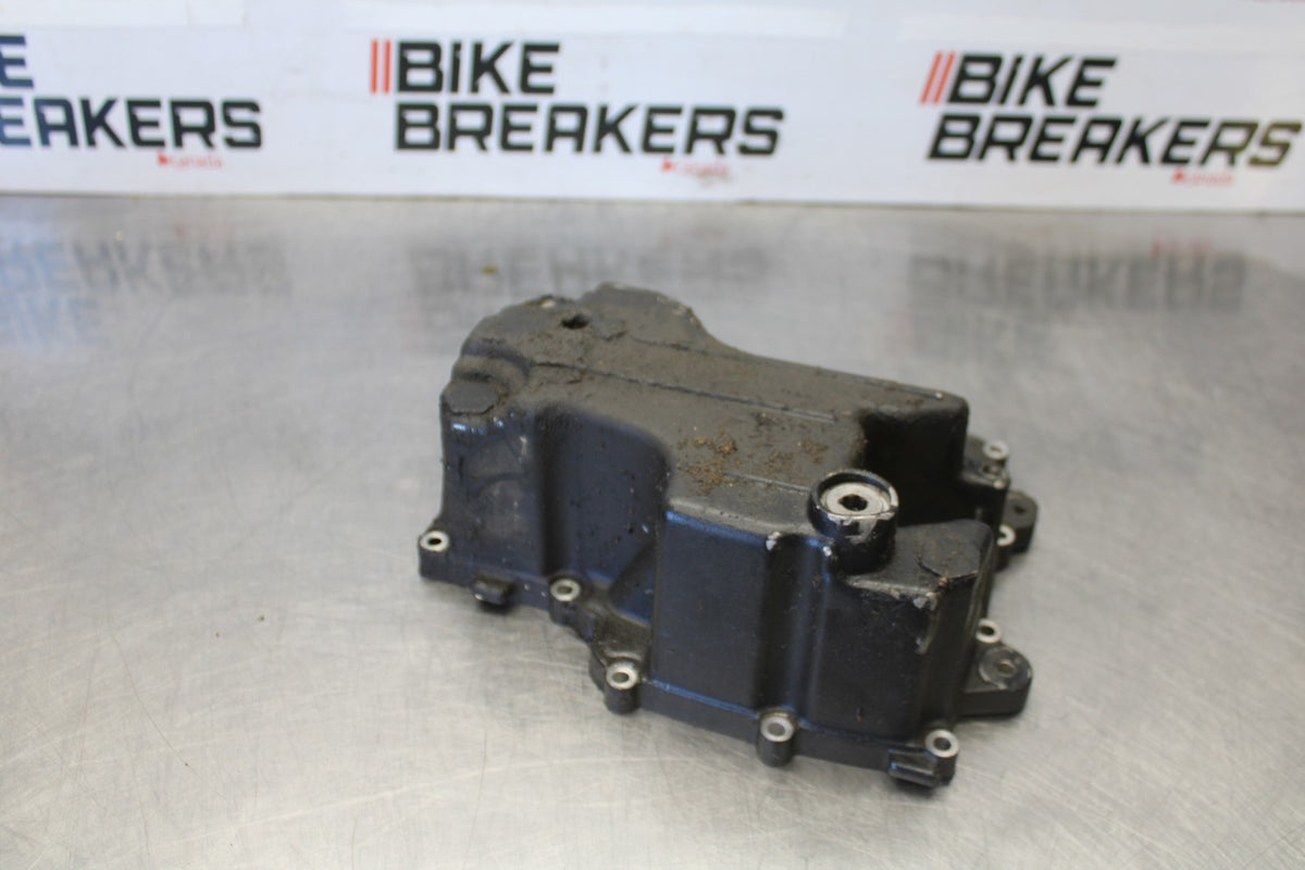 15 TRIUMPH TIGER 800 ENGINE MOTOR BOTTOM OIL PAN COVER BB873