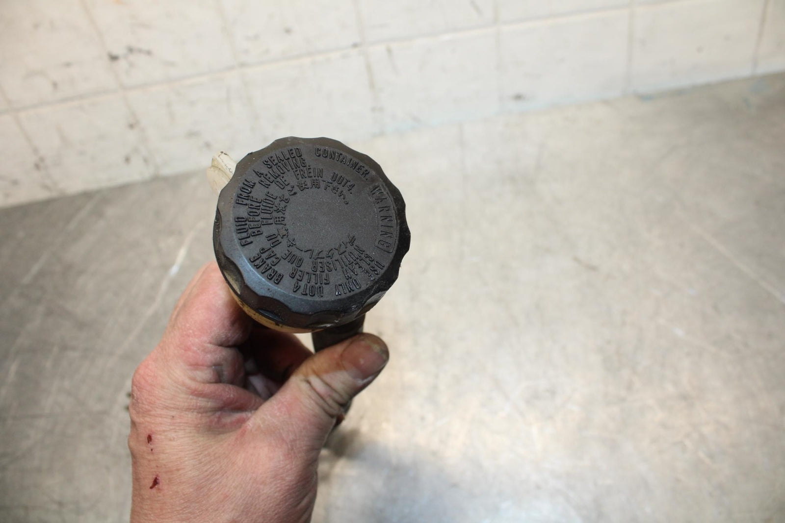 00-01 KAWASAKI ZZR600 REAR BACK BRAKE MASTER CYLINDER W RESERVOIR BB31