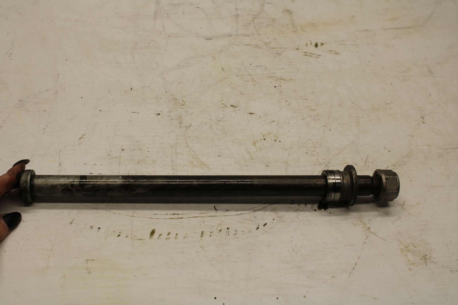 05-07 HONDA VTX1800F2 REAR AXLE BACK WHEEL RIM PIVOT BOLT AXEL BB351